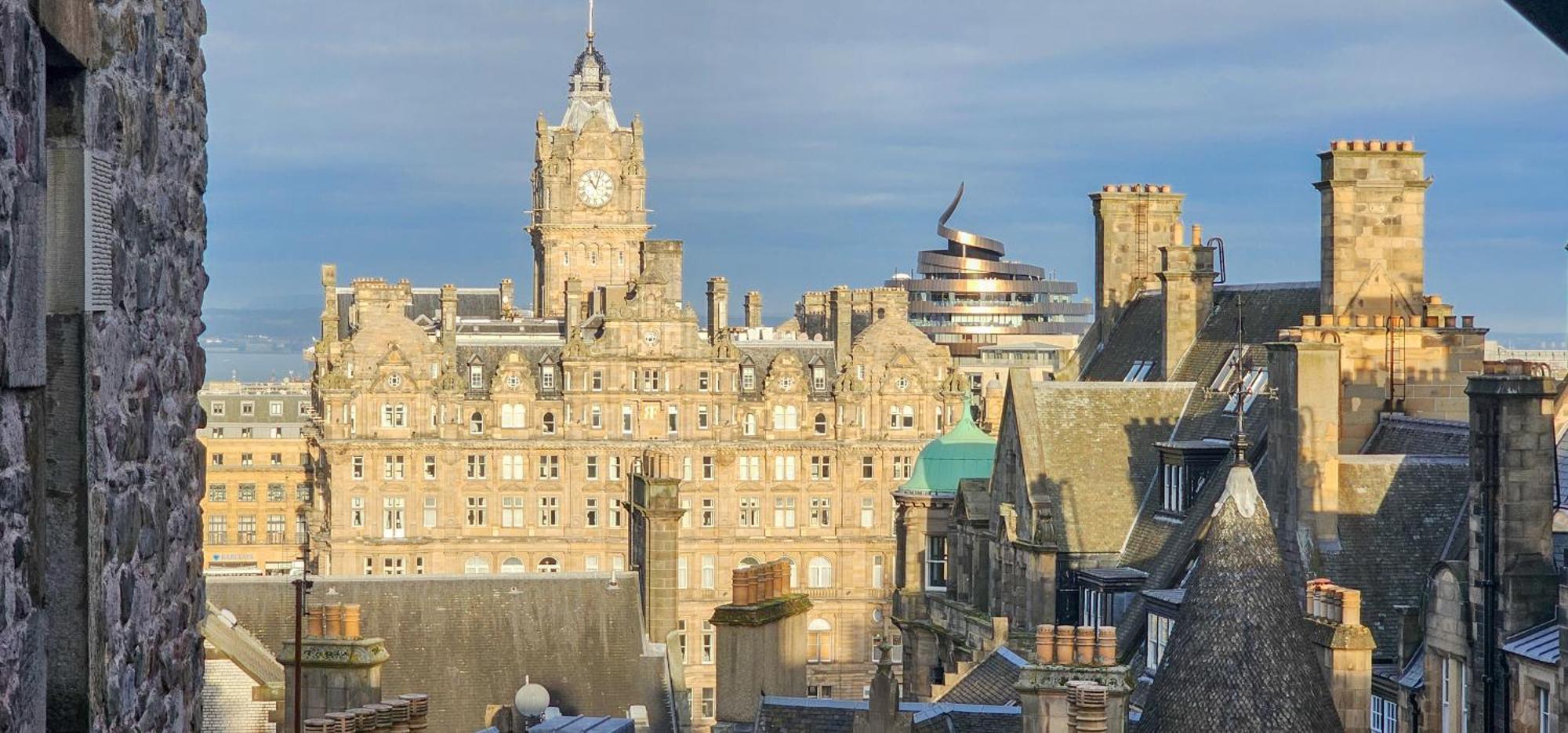 Royal Mile - Bright 2 Bedroom Apartment Единбург Екстериор снимка