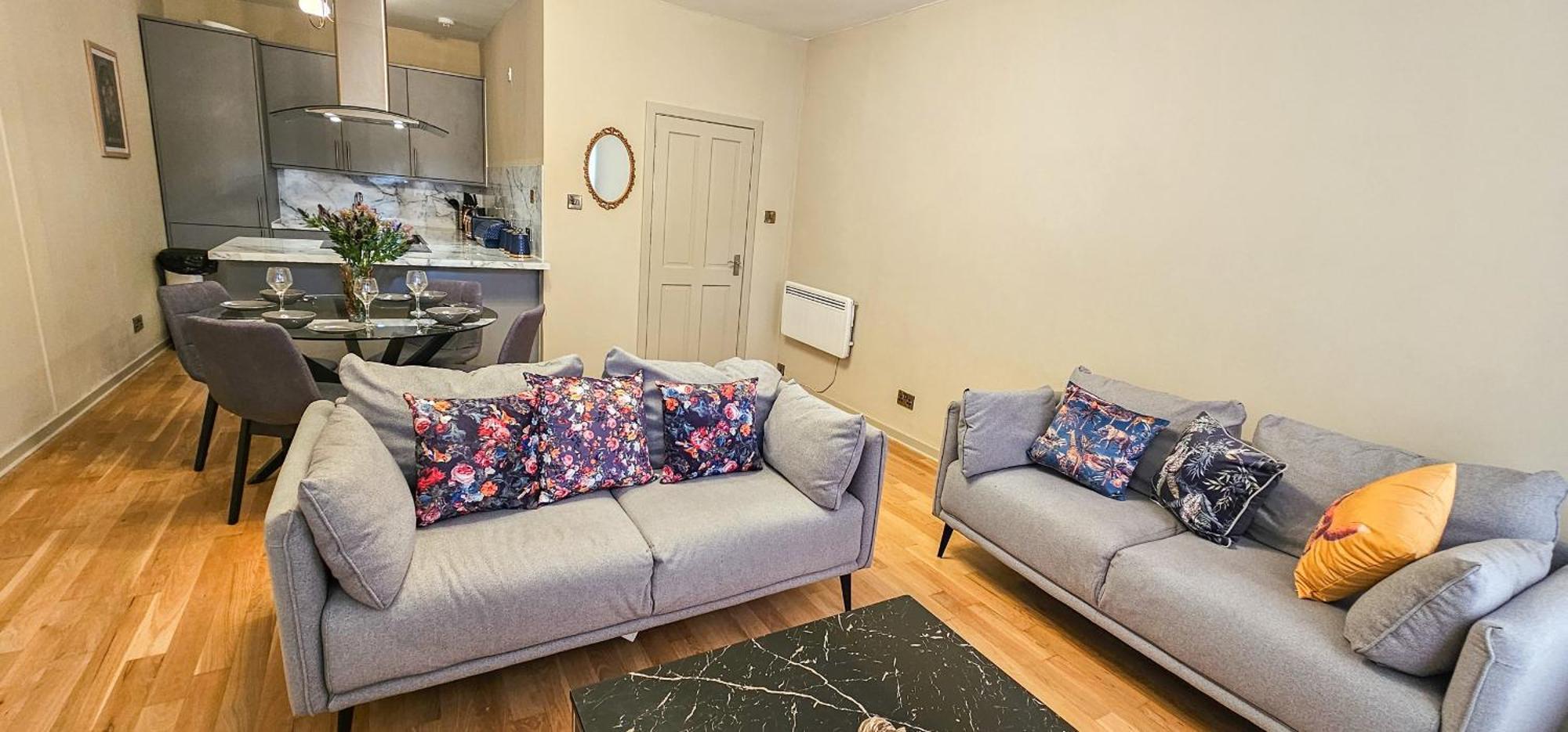 Royal Mile - Bright 2 Bedroom Apartment Единбург Екстериор снимка